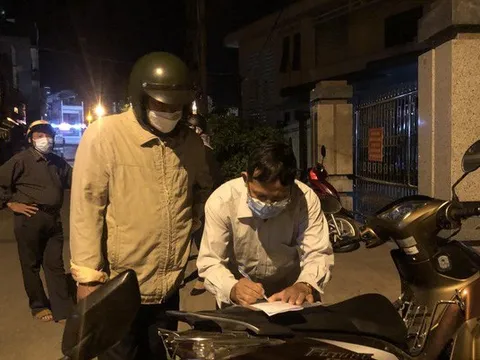 “Vật vờ” từ nửa đêm làm thủ tục đất đai