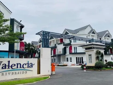 Khách nhận nhà ở hơn 3 năm, dự án vẫn chưa đủ điều kiện mở bán