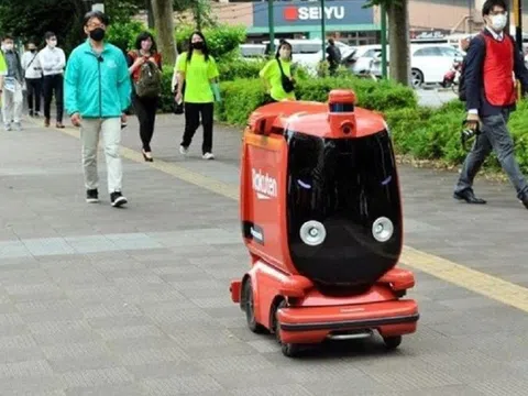 Nhật Bản thử nghiệm dùng robot tự hành để giao hàng