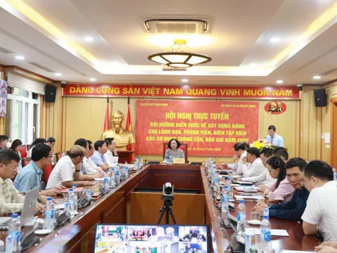 Bồi dưỡng kiến thức về xây dựng Đảng cho phóng viên, biên tập viên các cơ quan báo chí