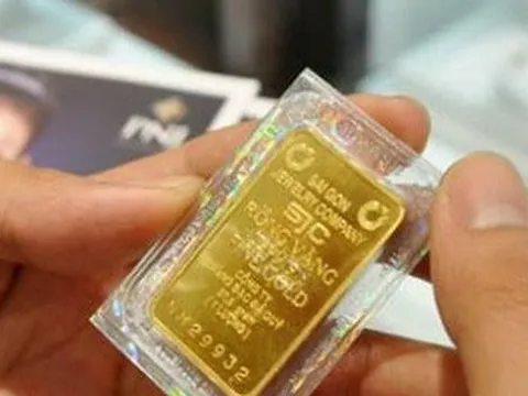 Giá vàng bất ngờ giảm