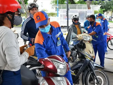 Giá xăng dầu sẽ được điều chỉnh vào thứ Năm hằng tuần