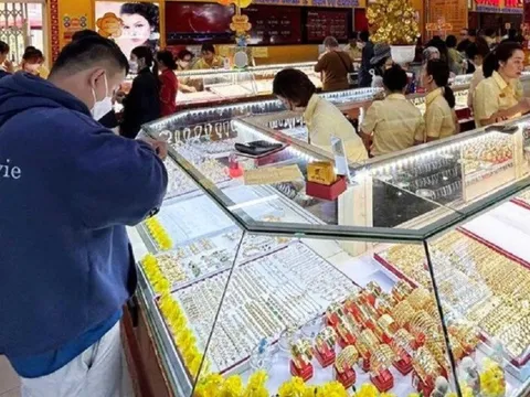 Cơn sốt vàng tiếp tục tăng, thị trường “ngóng” chờ sửa đổi Nghị định 24