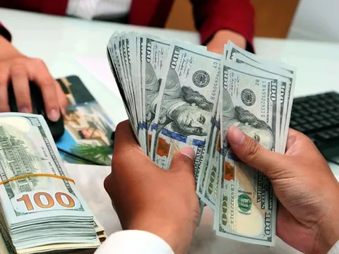 Tỷ giá tiếp tục tăng trần phiên 17/4, USD đã tăng hơn 4% từ đầu năm