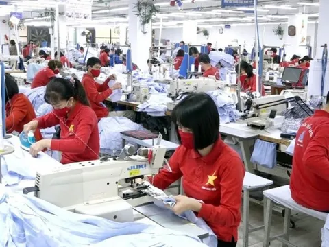 Xuất khẩu dệt may Việt Nam: Cơ hội và thách thức