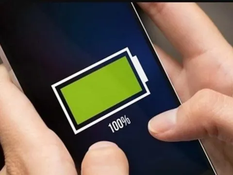 Các nhà khoa học Trung Quốc tạo ra túi xách có thể sạc điện thoại