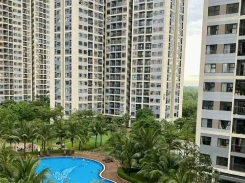 Lo lãi suất tăng, người mua nhà vội vã xuống tiền