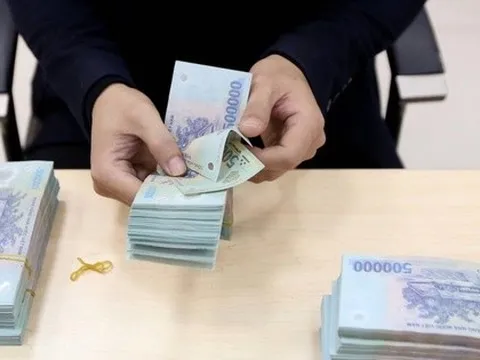 Doanh nghiệp gửi hơn 8,35 triệu tỷ vào ngân hàng