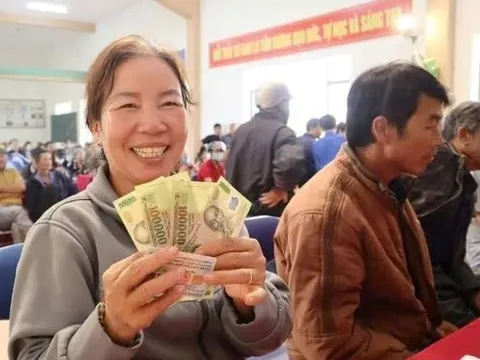 Những hộ gia đình nào được tặng 2,5 triệu đồng tiền mặt và 500 nghìn đồng hiện vật Tết Nguyên đán 2026?