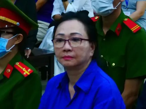 Tổ chức định giá 2 chiếc túi Hermès bạch tạng của bà Trương Mỹ Lan