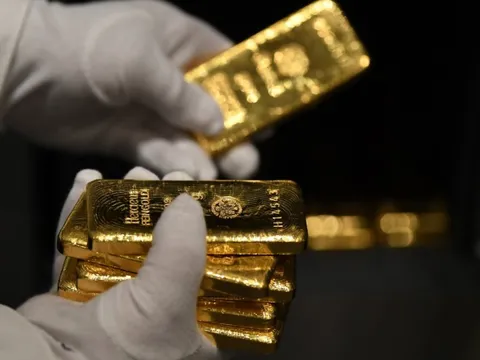 Ngày 3/2: Quỹ vàng lớn nhất thế giới bất ngờ bán gần 4 tấn vàng