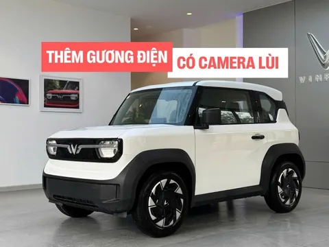 Ảnh thực tế VinFast VF 3 Plus giá 315 triệu đồng: Gương điện lớn hơn chỉnh trên màn hình, camera lùi tích hợp, có ốp mâm đi kèm