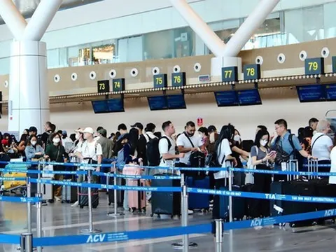 Vé máy bay khứ hồi TPHCM - Hà Nội dịp Tết: Gần 20 triệu đồng!