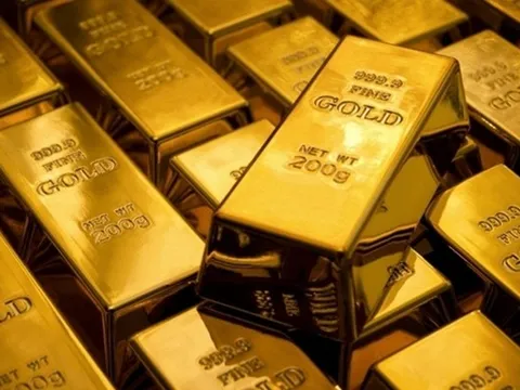 Giá vàng hôm nay 12/2: Vàng thế giới bật tăng mạnh, vàng SJC và vàng nhẫn đi ngang