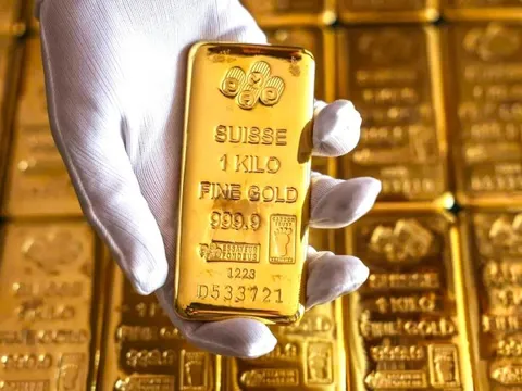 Quỹ vàng lớn nhất thế giới đột ngột bán hơn 5 tấn vàng trong phiên giá lao dốc