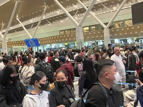 Bất ngờ vé máy bay Tết từ TPHCM đi Hà Nội ngày 28 tháng Chạp