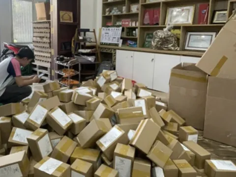 Năm mới buôn bán trên thương mại điện tử: Những 'luật chơi' mới chủ shop cần biết