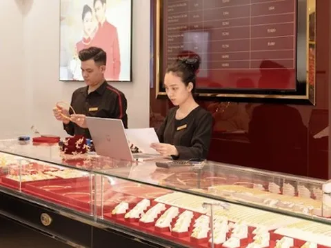 Sáng mùng 1 Tết, giá vàng miếng SJC và vàng nhẫn tiếp tục giảm sâu