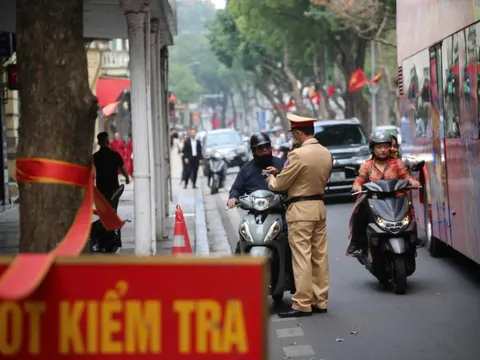 Mức phạt vượt đèn đỏ mới nhất 2026 đối với tất cả các loại xe, tài xế chú ý