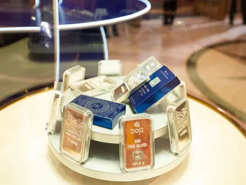 Không cần xếp hàng từ sớm, đây là cách mua bạc nhanh nhất