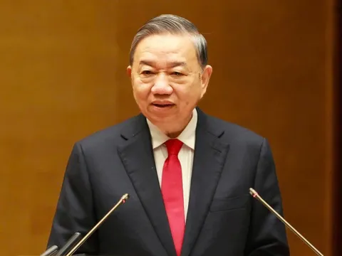 Tổng Bí thư: Không thể đưa về một dây chuyền lạc hậu của Nhật, Đức và coi đó là tiên tiến