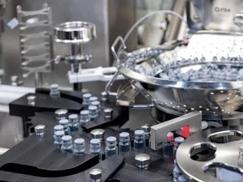 Siêu Robot sản xuất vaccine về Việt Nam: Toàn bộ quy trình không cần con người, tốc độ chiết rót hàng trăm lọ/phút, độ chính xác từ 0,1 ml