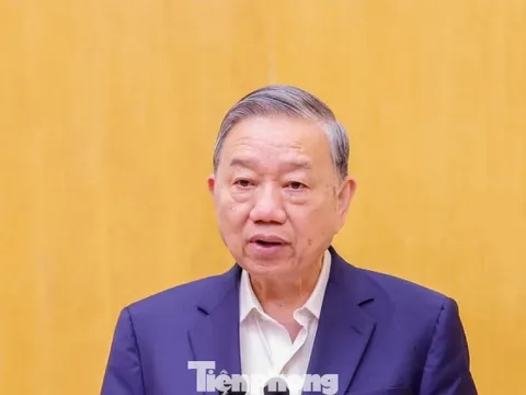 Tổng Bí thư: Không phải chỗ nào có đất là lại xây nhà, dân không còn chỗ đi lại, vui chơi