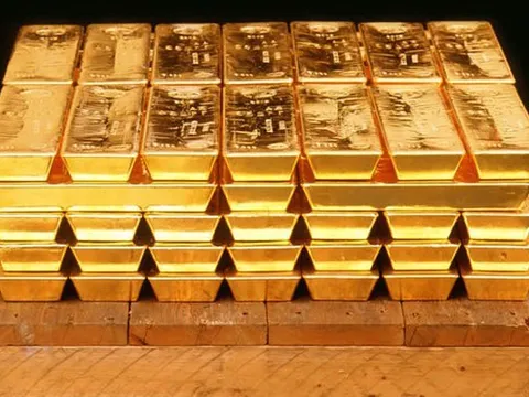 Giá vàng tăng kỷ lục, KSV gánh lỗ cho công ty con