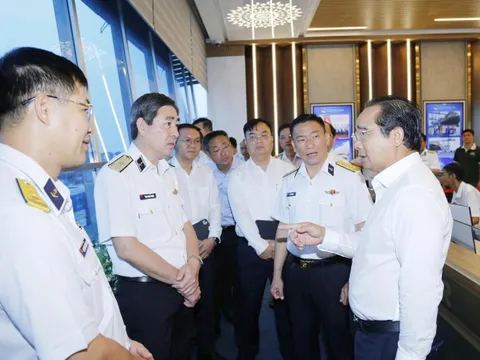 Chủ tịch UBND TPHCM Nguyễn Văn Được thăm, làm việc tại Tổng Công ty Tân Cảng Sài Gòn