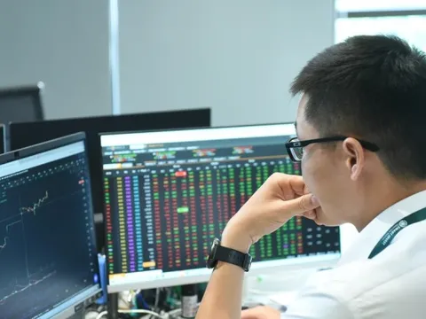 Nhiều 'ẩn số' tháng 3, VN-Index có chinh phục được 1.900 điểm?