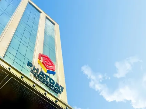 Từ hai thương vụ trái chiều của Phát Đạt