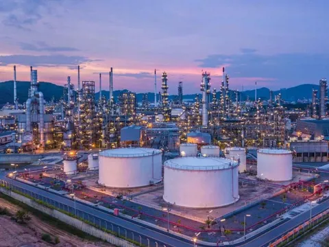 Căng thẳng Trung Đông: Một nước Đông Nam Á tuyên bố dừng xuất khẩu dầu và sản phẩm dầu mỏ