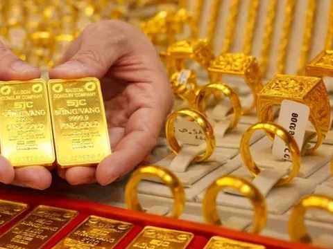 Giá vàng chiều nay 4/3: Vàng nhẫn tròn trơn tăng vượt vàng miếng SJC