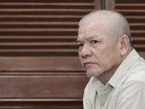 Chủ tiệm vàng ở TPHCM tổ chức vận chuyển trái phép hơn 18 triệu USD và 2 nghìn tỷ qua biên giới