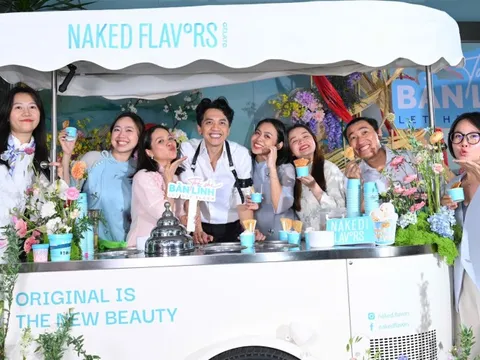 Chủ tịch ACB gây sốt mạng xã hội với clip tặng kem cho nhân viên nữ dịp 8-3