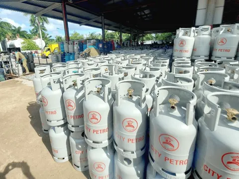 Giá gas tăng liên tục, doanh nghiệp điều chỉnh giá theo tuần