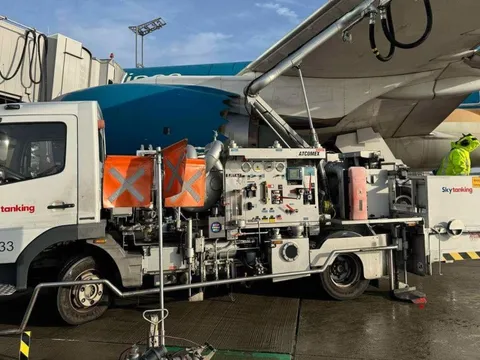 Đề xuất miễn thuế, nới trần giá vé máy bay