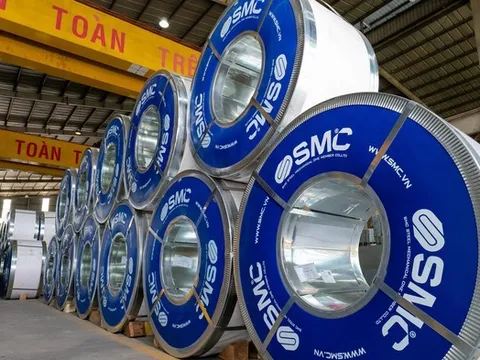 Sau loạt biến động nhân sự, lãnh đạo Thép SMC liên tục mua bán cổ phiếu