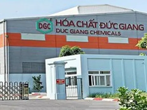 Cổ phiếu Hóa chất Đức Giang bị bán tháo