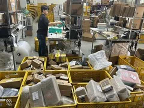 Rối quy định hóa đơn trên sàn