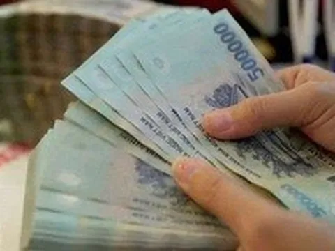 Nóng: 1 đại gia may mặc nổi tiếng vừa bị ngân hàng thu giữ tài sản