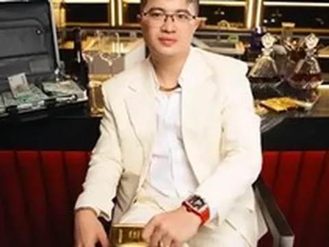 Bố đẻ của siêu lừa Mr Pips bị lừa 2,5 tỷ khi tìm cửa ‘chạy’ giám định tâm thần cho con