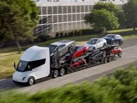 15.000 xe tải điện Tesla sắp được tung ra thị trường, giá rẻ hơn 100.000 USD so với nhiều đối thủ, đi được 800 km/sạc: Elon Musk đang toan tính gì?