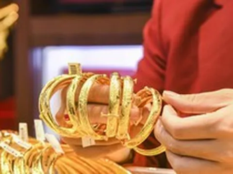 Chuyện gì đang xảy ra với vàng?