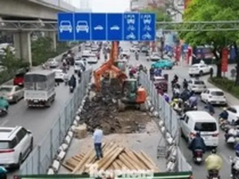 Hà Nội yêu cầu đẩy tiến độ các dự án chống ngập, dỡ rào chắn trên nhiều tuyến phố trung tâm trước 30/4
