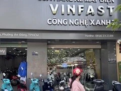 GSM của tỉ phú Phạm Nhật Vượng miễn phí thuê, đổi pin 3 năm cho tài xế Xanh SM Bike