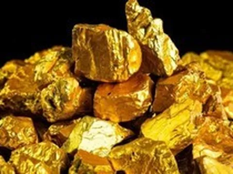 Một doanh nghiệp lên kế hoạch trả cổ tức "khủng" 11.900 đồng/cp, khai thác hàng tấn vàng năm 2026