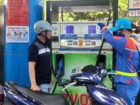 Chính phủ bổ sung 8.000 tỉ đồng cho Quỹ Bình ổn giá xăng dầu