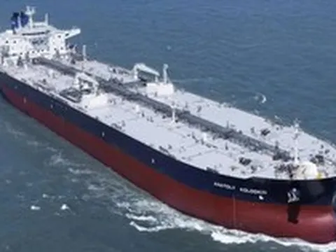 Tin vui lớn cho Cuba: Tàu chở dầu Nga vừa cập cảng, mang theo 100.000 tấn dầu thô