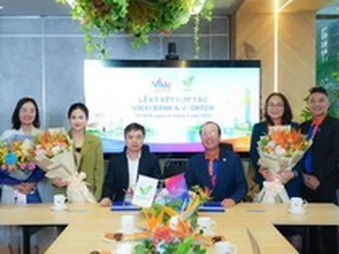 Công ty của ông Phạm Nhật Vượng "bắt tay" một ngân hàng Việt Nam biến khuôn viên thành trạm sạc, tủ đổi pin xe điện